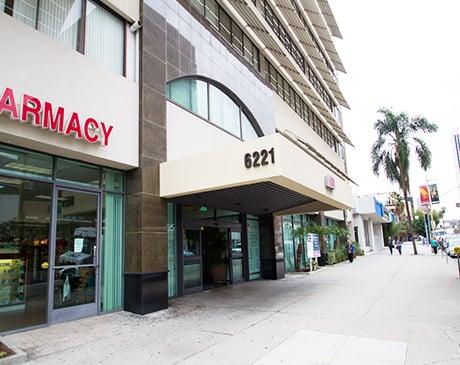 The office of Dr. Steven Kamara, Internist treating patients in Beverly Grove, Los Angeles, CA and surrounding area.