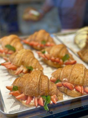 Strawberry mascarpone croissants