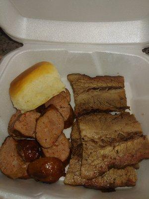 Cowboy combination plate (sausage and brisket)