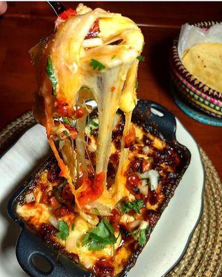 Queso Fundido con chorizo!