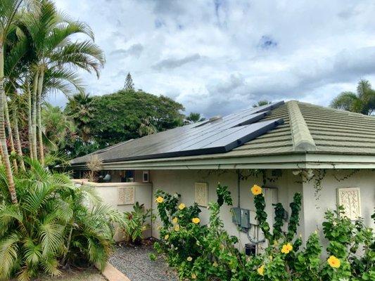 SolarWorld black modules, roof mount in Wailea Kai with Enphase.