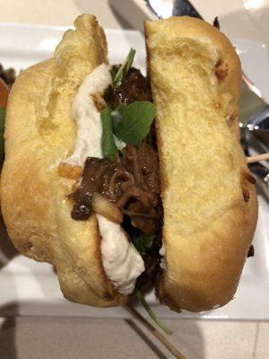 Pot roast slider, side view.