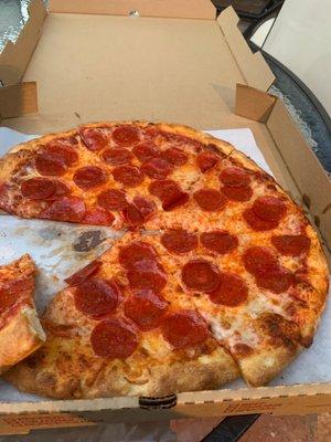 Medium Pepperoni Pizza