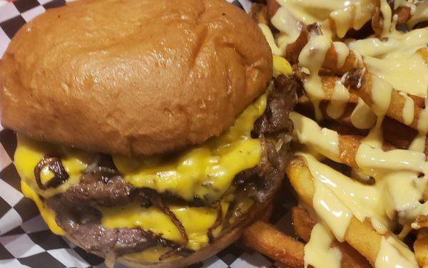 MOB XL and Cheese Fries (Double Chz Burger, 2/3vLbs of Beef)