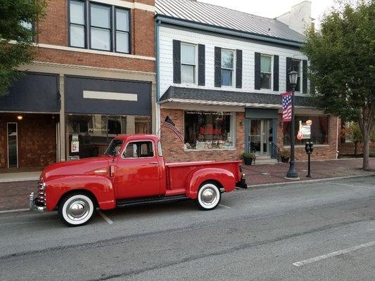 Here we are in beautiful downtown Lebanon, Ohio