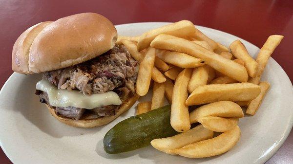 Big Dozier (burnt ends, pulled pork, and cheese) minus onion straws, with fries