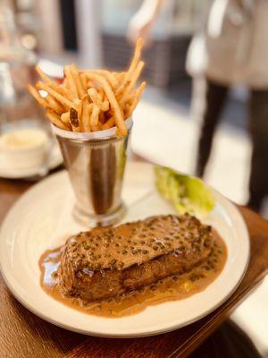 Steak frites w/ peppercorn-cognac sauce