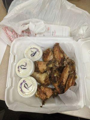 My wings came with some mysterious purple fluid. Only pizza we ordered from there was undercooked and falling apart.