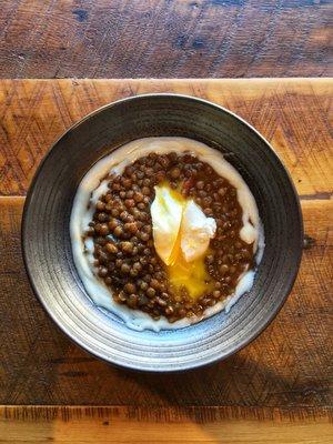 Lentils with shallot yogurt and poached egg