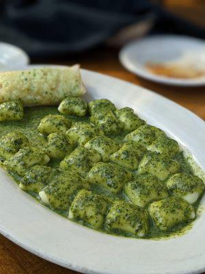 Pesto gnocci