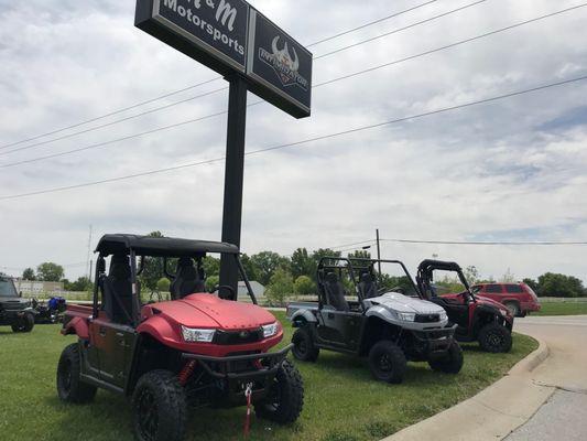 KYMCO 700 4X4 UTV'S