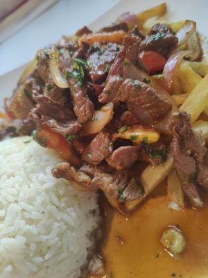 Lomo saltado de pollo