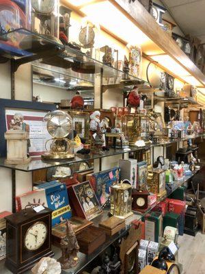 Tons of specialty antique clocks THAT WORK!