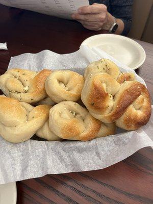 Garlic bread that comes when you get seated