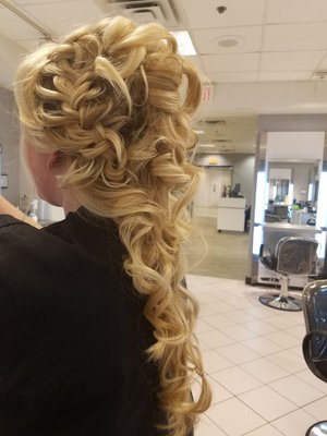 bridal trial with amazing hair!!!!