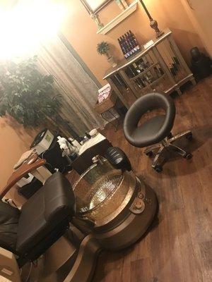 One private pedicure room