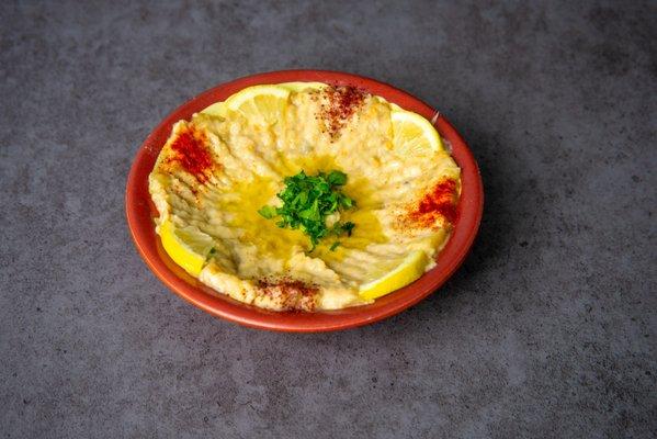 Rich, creamy and utterly delicious, our hummus is made with the finest ingredients and is perfect dipping.