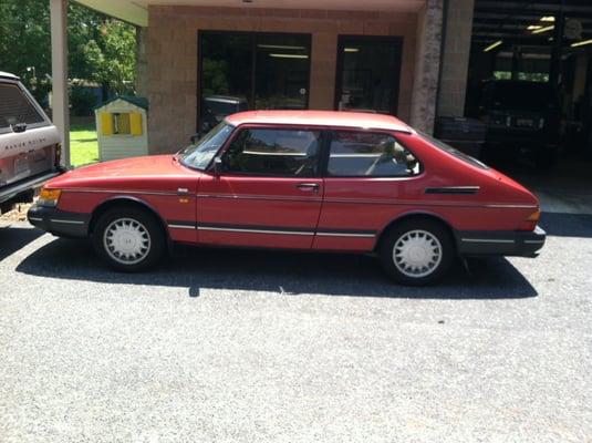 Beautiful 1992 Saab 900S 5 speed.