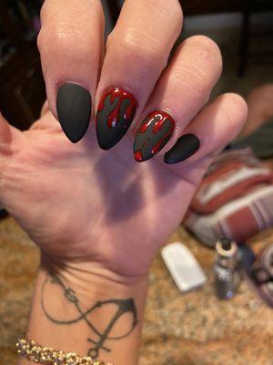 Vampire nails!