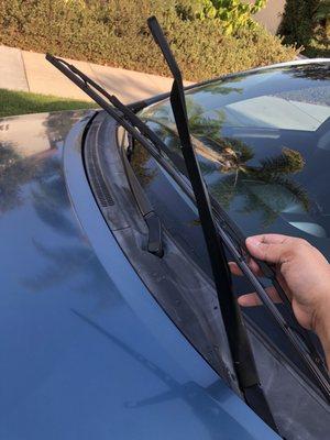 Wiper Stick left uninstalled without the Wiper Blade after Carwash... Safety Hazard...