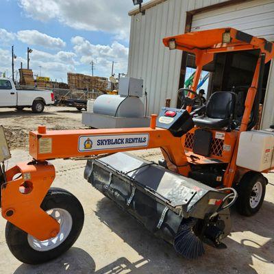 Rent site-service equipment at Skyblack Rentals. Sweepers, light towers, compactors, and more.