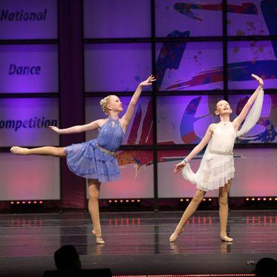 Contemporary duet at omaha dance studio