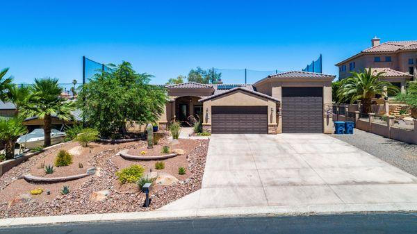 Great Golf Course Home located in the Residential Estates Area of Lake Havasu City Call me for more information.