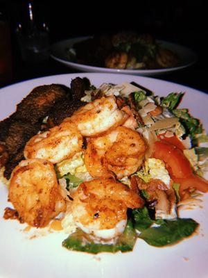 Steak salad with shrimp