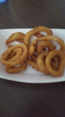 Onion rings good flavor not too greasy.