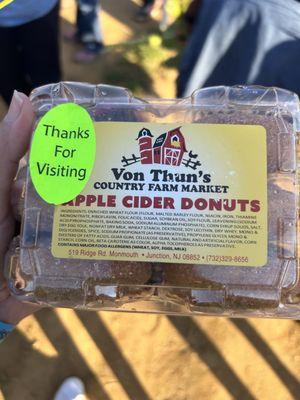 Amazing apple cider donuts.