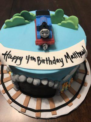 Thomas the train cake