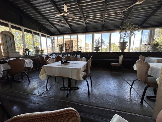 Sun room dining area