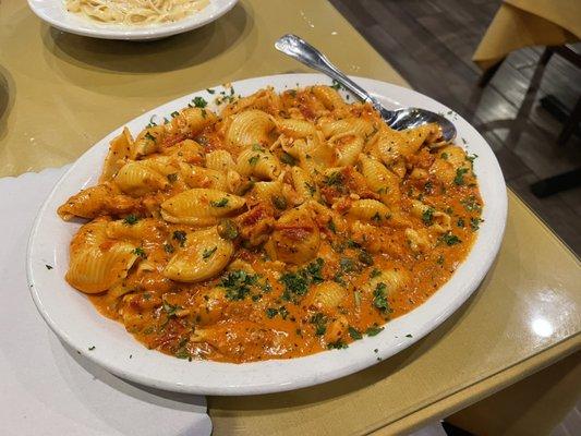 Shrimp monac with shells