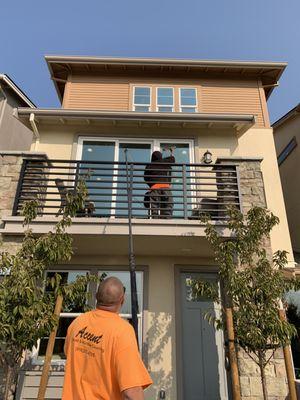 Cleaning Model windows in Dublin, CA. Call to get free estimate today!!