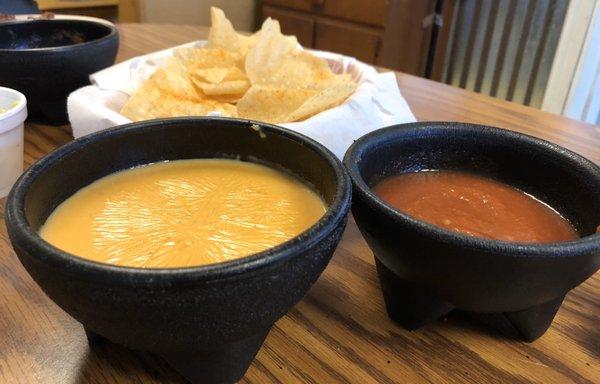 Queso, salsa, and chips