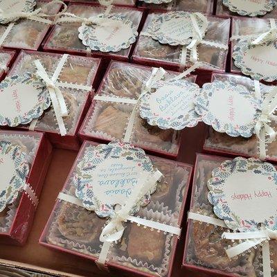 The mini baklava gift boxes.