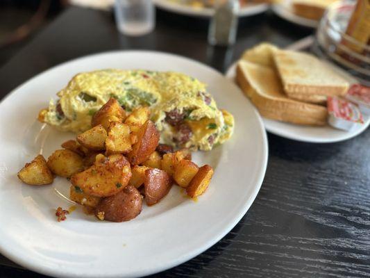 Steve's omelette and homestyle potatoes