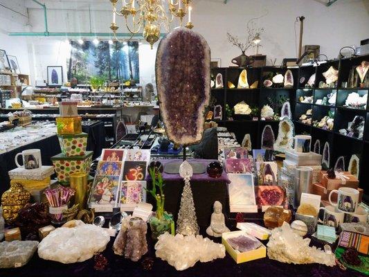 Select a truly one-of-a-kind gift from Mother Nature! Plus incense, statues, singing bowls, greeting cards, and imports