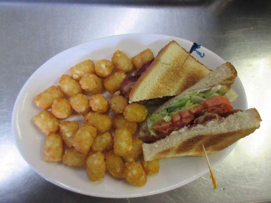 BLT Sandwich with tater tot's