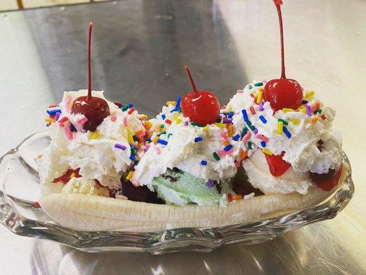 The classic Banana Split!