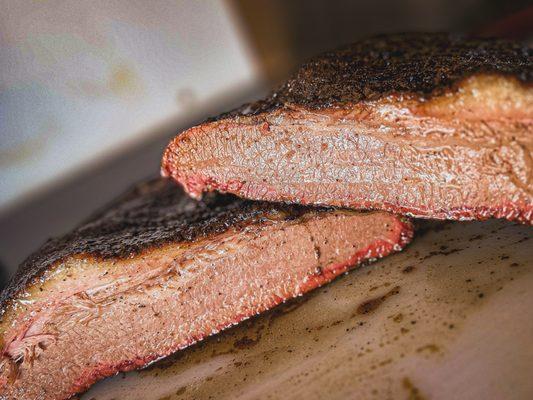 The best brisket on the coast comes from a food truck!  Stop by 5260 Guld Breeze Parkway and check us out!