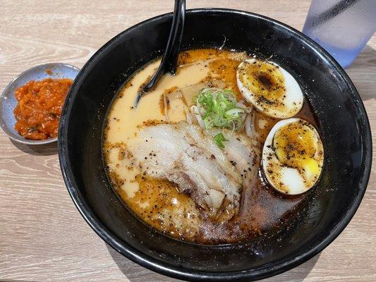 Black garlic tonkotsu (fire spicy)