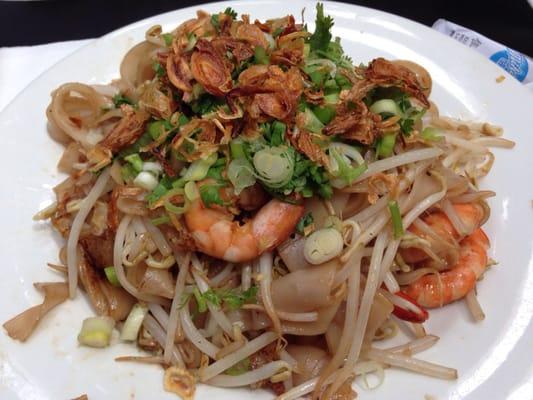 Pan Fried Noodles w/ Shrimp ($8.50)