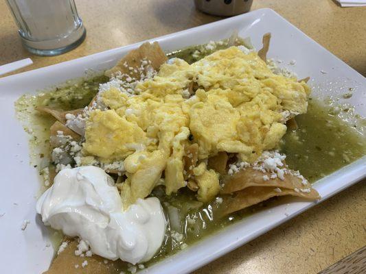 Chilaquiles con huevos