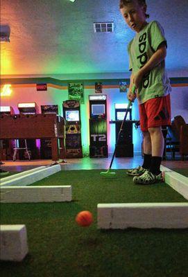 Indoor Mini Golf