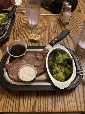 Prime rib, broccoli