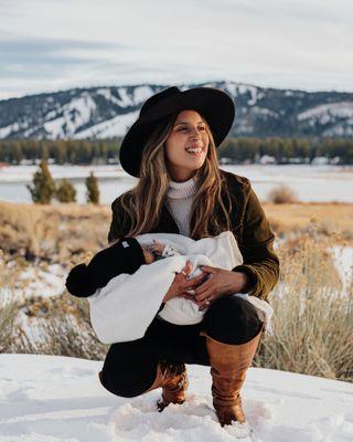 Candid, casual and cute family session in the snow in Big Bear Lake!