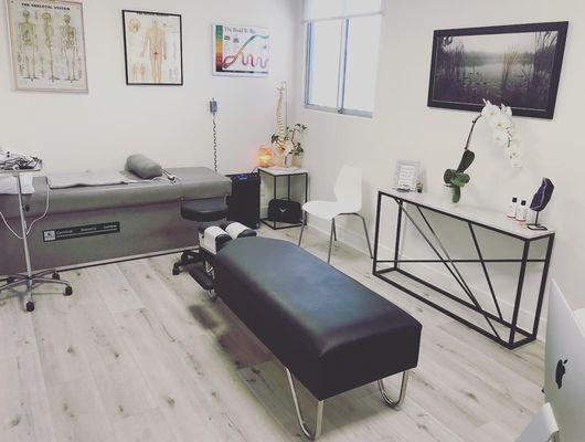 Chiropractic adjusting room