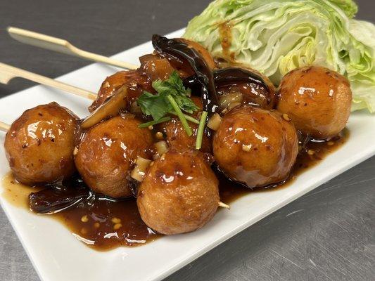 Look Chin ( Fried Fish Balls with Homemade Thai Spicy Tangy Sauce )