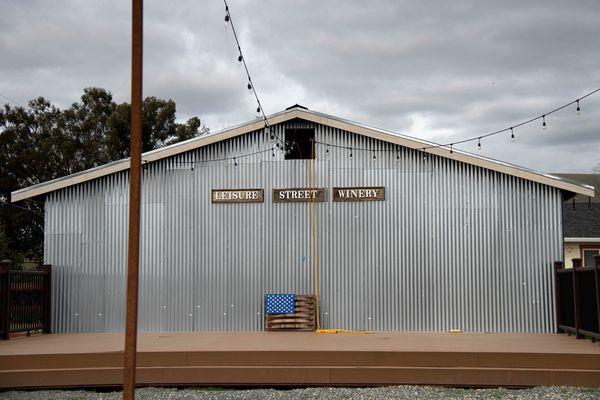 Leisure Street Winery stage